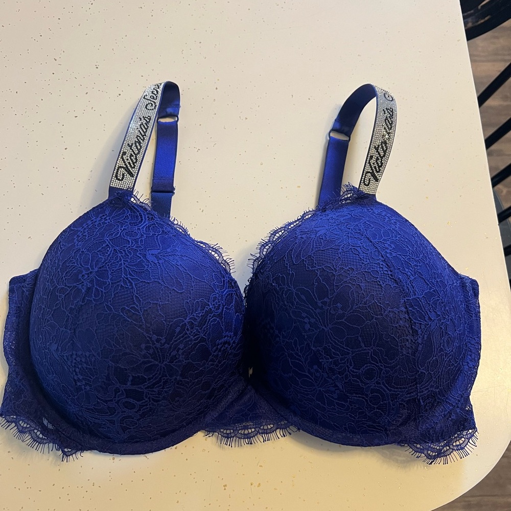 Victoria Secret very sexy push up bra